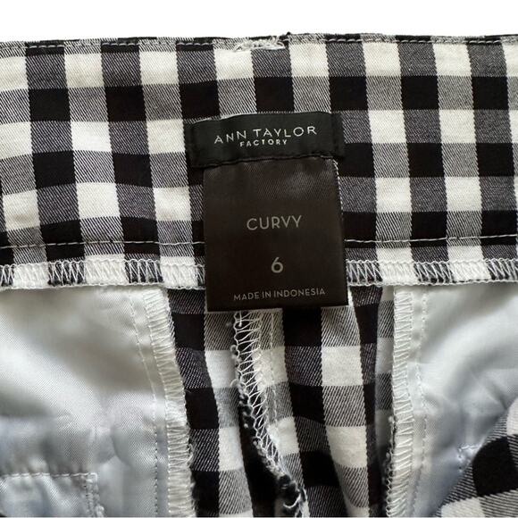 Ann Taylor Factory Ankle Pants Black White Gingham Curvy Fit Summer Pants Size 6 - Picture 2 of 12